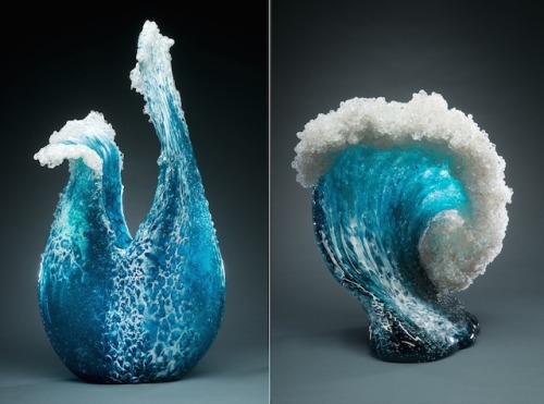 an-artastrophe: Glass Sculptures of Crashing Frozen Waves American artists couple Paul DeSomma and M