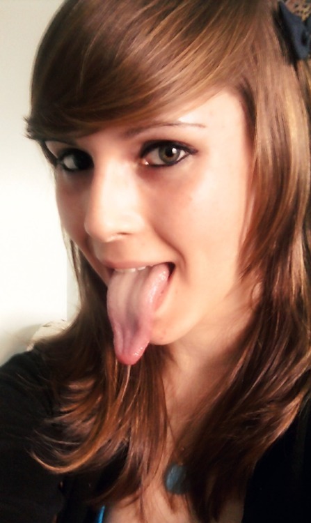 Porn Pics Long Beautiful Tongues