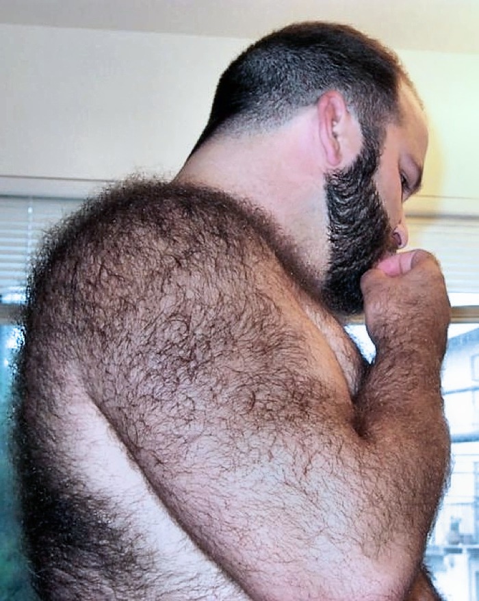 the-angelamable:  Nunca utiliza leche corporal protectora sobre sus hombros: no la