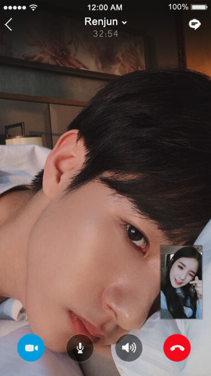 © Heejin (loona) and Renjun (nct dream) couple face-time created by me. ♡I dedicate this publication