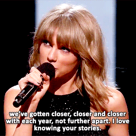 speaknow:Taylor wins Artist Of The Year at the 2015 iHeart Radio Awards