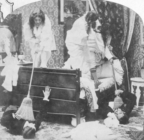 Stereoview scene of three women attacking two men emerging from under a bed, c. 1890′s.Source: Rijks