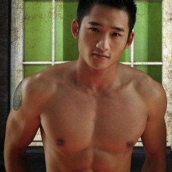 yumyumasianhunks: yum yum Asian hunks. check out my blog 