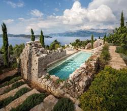 enochliew:  Dalmatian Coast House by Rees