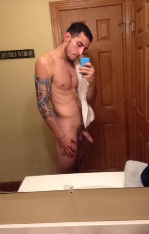 straightdudesnudes:  Brent is a hot stud with tats and a dirty mouth! Definitely a top option for your group vids. ;)