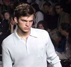 mvxum:  Ashton Kutcher modeling in the 90’s