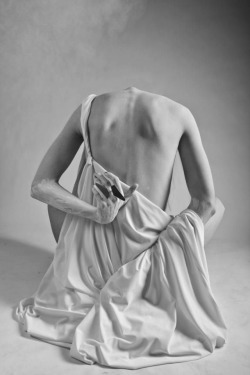 black-white-madness:  Madness:      KOISHI by JEWELLERY DESIGNER IVANA DAMJANOVIC 