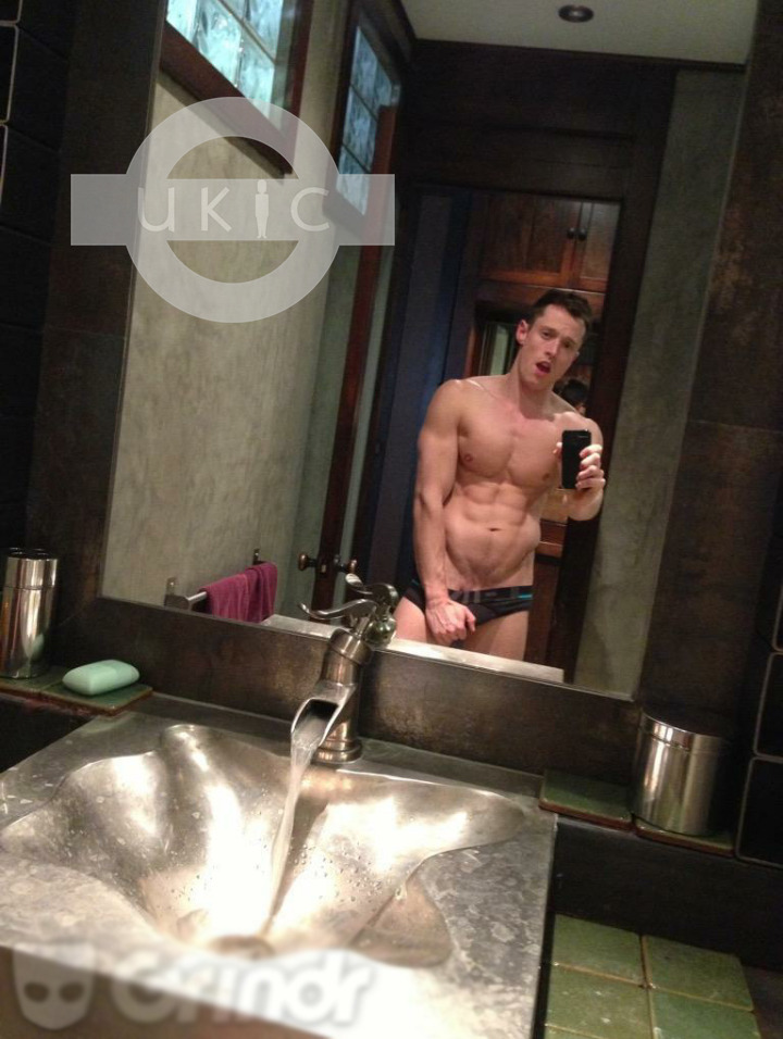 hotfamous-men:  Davey Wavey 