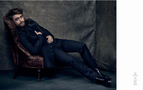 thecelebarchive:  Daniel Radcliffe​ continued promotion of Victor Frankenstein by posing for the October cover feature for Spain’s El Pais Icon magazine.Gallery > https://www.thecelebarchive.net/ca/gallery.asp?folder=/daniel%20radcliffe/&c=1