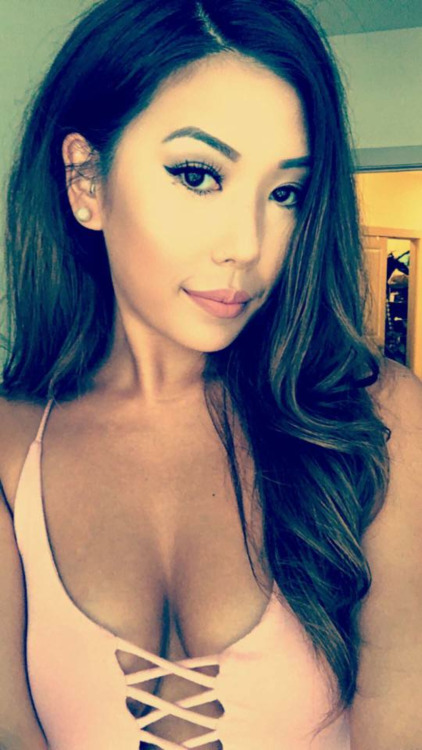 patriciaaayu:  Snapchat: PatriciaaaYu #selfie porn pictures