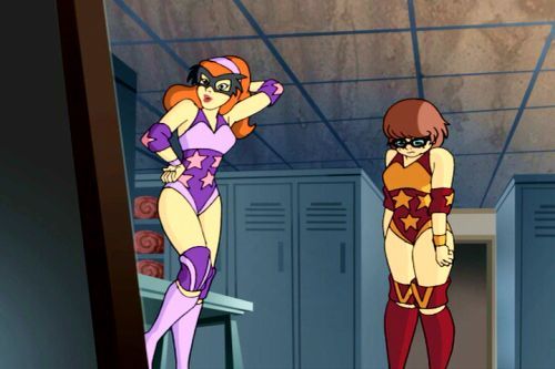 Deafeningperfectiongiver:scooby Doo - Daphne And Velma Pro Wrestlers