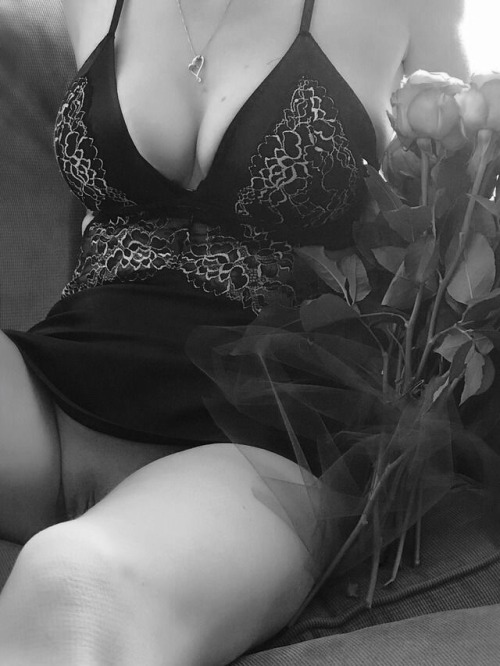 mischievouschivette:Happy Black and White Wednesday Gorgeous! Happy Humping ❤️ @breezy2010sworldThan
