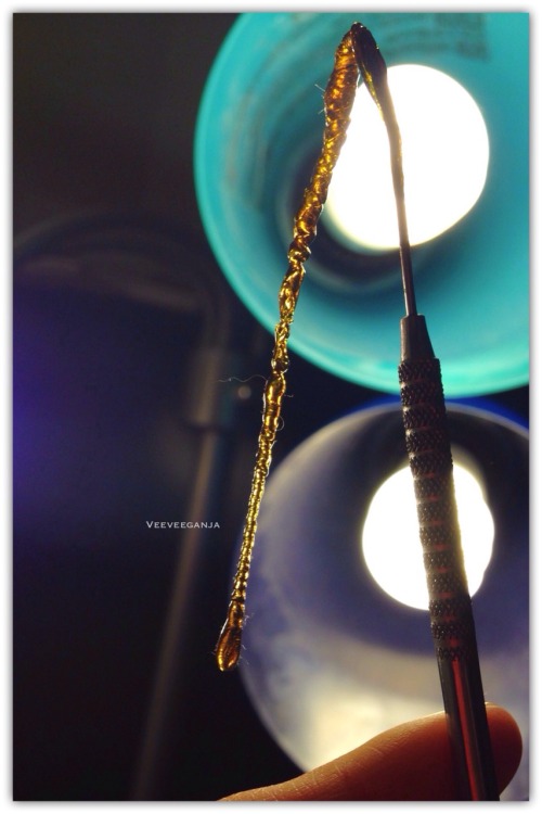 brenthc:  veeeveeeganja:  Shark Shock Shatter Snake Dab by trichometechnicans You can see me take this dab in my latest YouTube video  hairzz