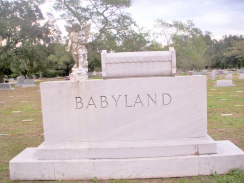 drearydoll: Bryan City Cemetery by Mavra Chang // Don’t Remove Caption