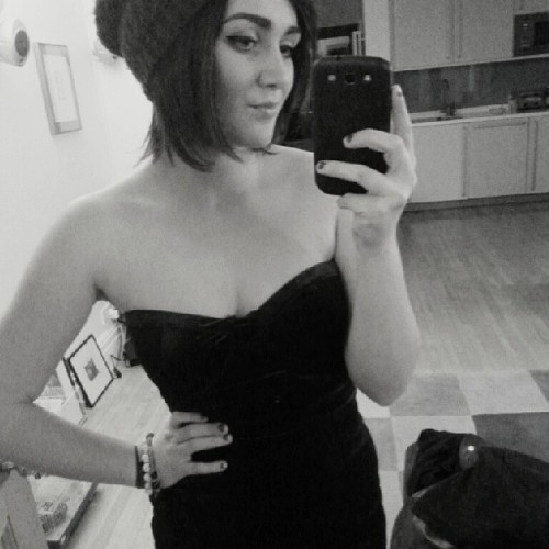 prinxejosie:  Last night ft. Beanie #self #blackandwhite #h&m #velvetdress #eyebrowgamestrong   Cute