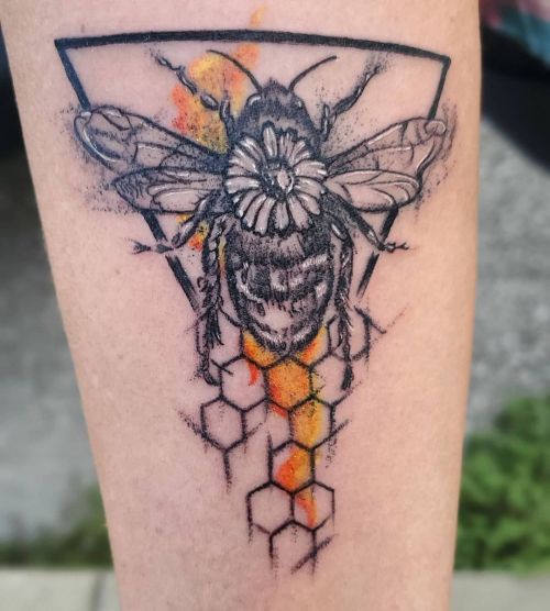 <p>Little bee piece from today.   Thank you for bringing me such a cool concept today Corie!  It was a pleasure working with you! <br/>
.<br/>
#ladytattooer #thephoenix #copperphoenix #shelbyvilleindiana #indianapolistattoo #indylocal #do317 #indytattoo #circlecity #waverlycolorco #industryinks #yournewfavoriteink #artistictattoosupply #fkirons #indianaartist #wearesorrymom #bee #sketch #beetattoo  (at Shelbyville, Indiana)<br/>
<a href="https://www.instagram.com/p/CTnjgshr0OP/?utm_medium=tumblr">https://www.instagram.com/p/CTnjgshr0OP/?utm_medium=tumblr</a></p>