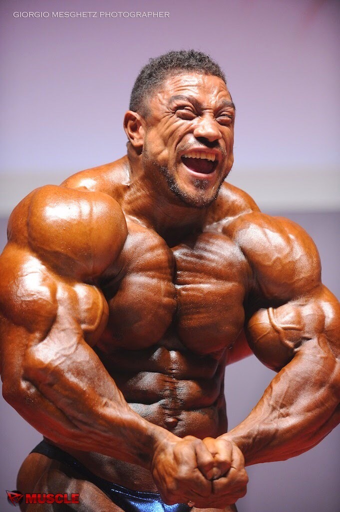 muscleaddictza:  Roelly Winklaar 3
