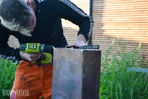 biodiverseed:Top Bar Beehive: Now with a Roof!We started out with a salvaged piece of copper, and to