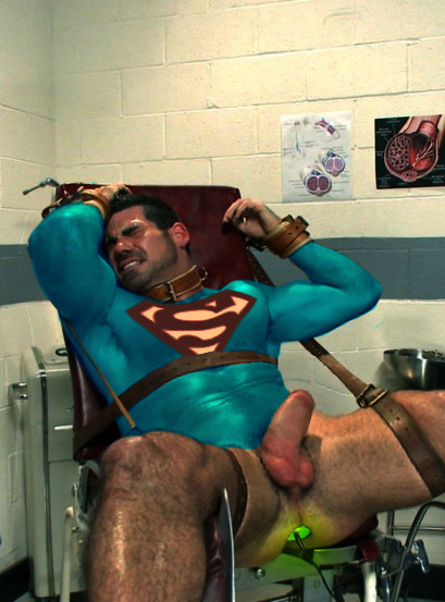 superfrai87: Torturado con. Kriptonita #superman #dildo Superman in total torment! The kryptonite dildo is very cruel!