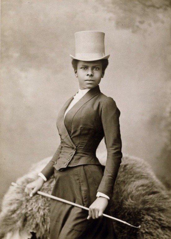 beatonna:
“ blackhistoryalbum:
“ Black Style | 1880s
Studio portrait of an African American female equestrian rider from the late 1880s.
Follow us on TUMBLR, PINTEREST
”
riding outfits forever
”