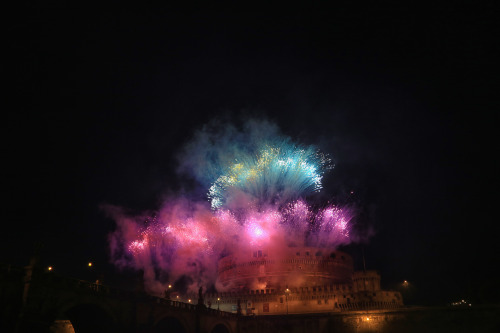 pabloestaqui: I colori di Castel Sant’Angelo…
