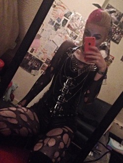 satansbitontheside:  Excuse how bad quality this is but I feel like my outfit needs to be shown, I’m in love with it. 