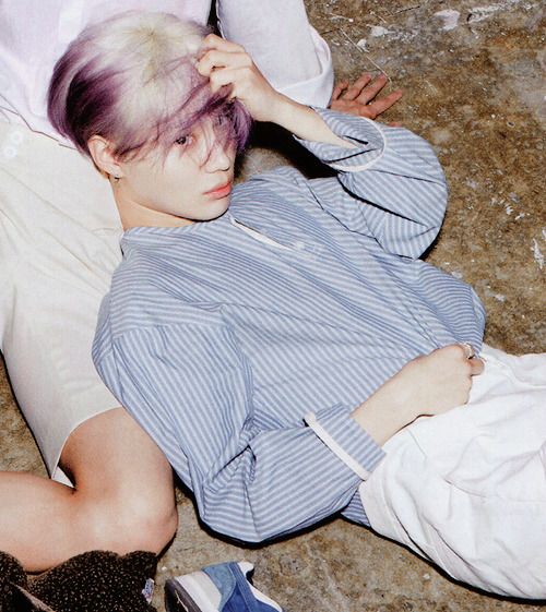daenso: spoiled brat /jumps off a cliff