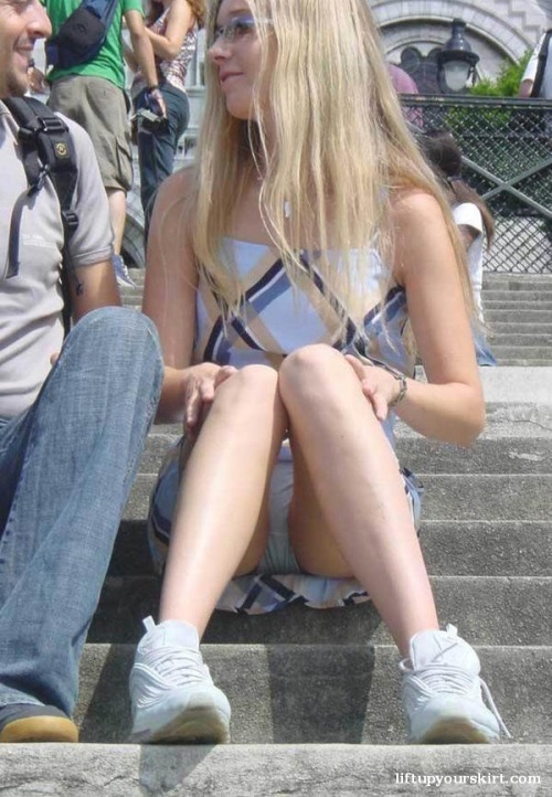 theupskirtvoyeur:  more upskirt galleries 