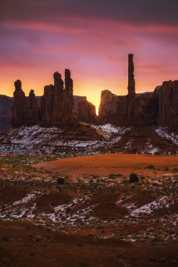 sublim-ature:  Monument Valley, UtahPeter Coskun