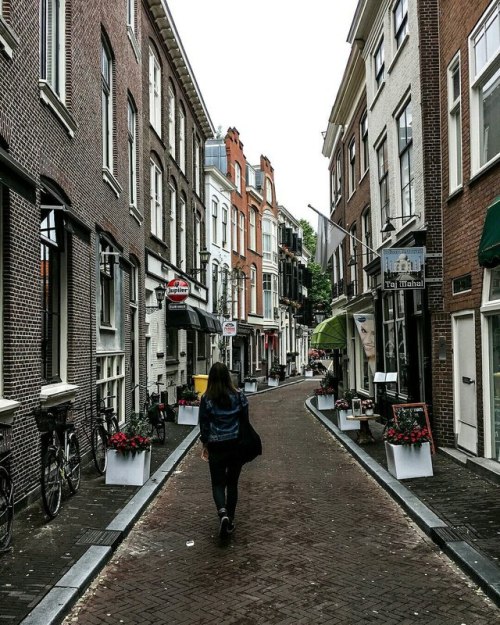 ghostlywriterr: The Hague, Netherlandsby Alex