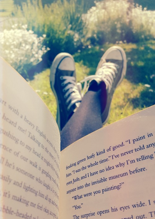 book-owl-madness:Day 9 - SimplisticReading in the sun, the simple life.