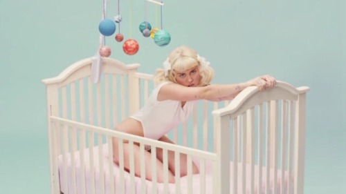 palmtreesandpampers:  Reblog if you think Miley Cyrus is an ABDL - Adult Baby !!!