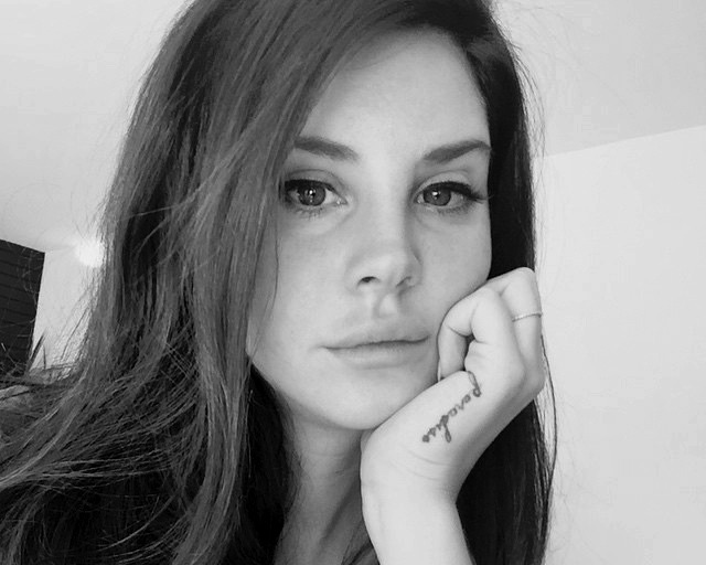pinupgalore-lanadelrey:  Lana Del Rey’s 2015 Instagram selfies 