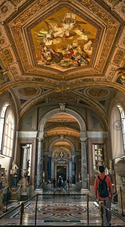 legendary-scholar:  Rome Italy Vatican Apostolic Palace Museum.