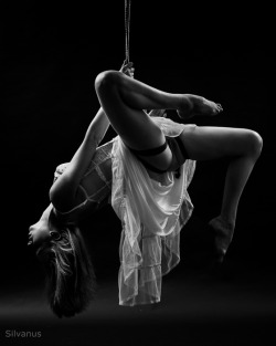 silvanusart:  Lottie enjoys her foray into shibari rope play and suspensions 
