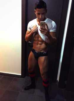 sghotjockers:  More cock throbbing stuff at: http://sghotjockers.tumblr.com/