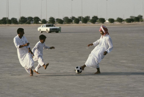 1. BRAZIL, Ipanema beach.3. AFGHANISTAN. Qargha Lake, near Kabul4. Near Erzurum, Young Kurds.5. CUBA