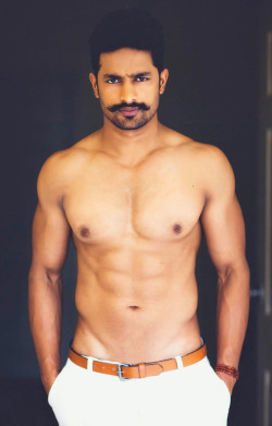 menofindia:  Upen Reddy (by Rohith Rao)  he is a stunningly handsome, sexy looking man and with awesome kissable lips.  WOOF