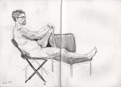 Life drawing with a Gordon Freeman look-alike