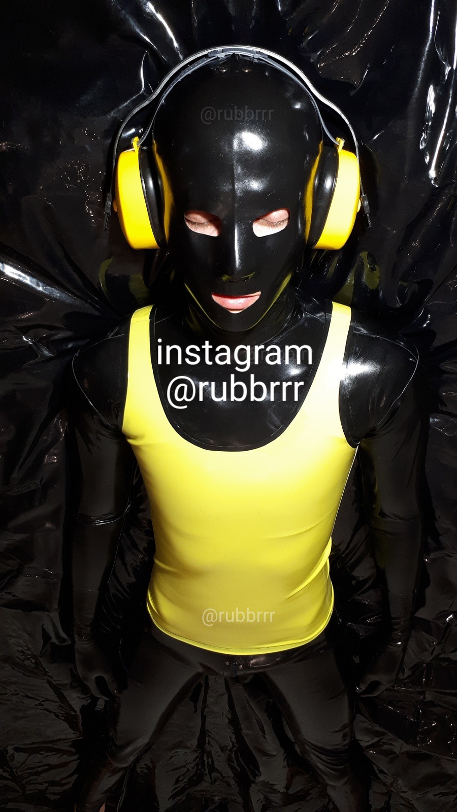 rubbrrr: More fotos in instagram: @rubbrrr  Rubber specimen being converted into