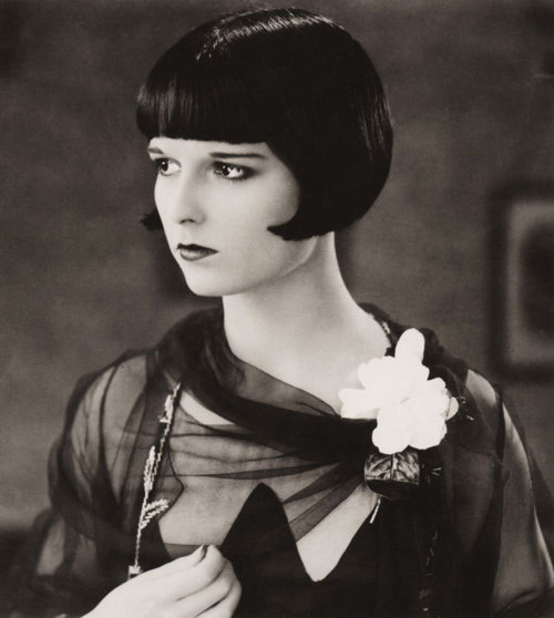 darkual:     Louise Brooks
