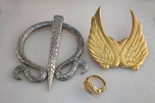 fuckyeahgoodomens: Promo and bts photos of the Rome scene, and close ups of the props: Crowley’s not