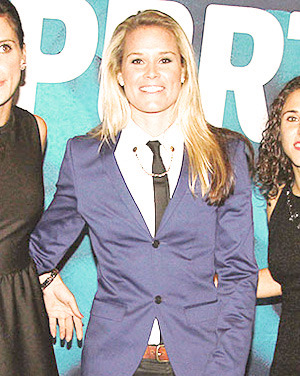 lostdeliriousbutstillliving:  rollingbug:  Ties and bow ties (XX)  😍😍  Hot