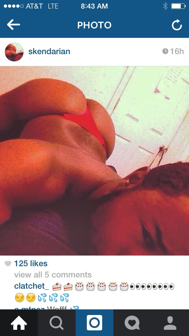 His ass tho 👍😍😍😍