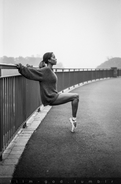 film-god: Dancers by Q. Oliver