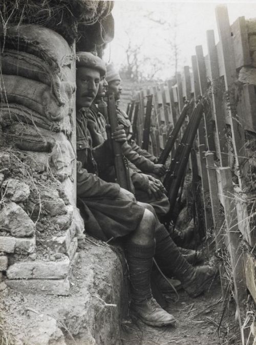 scottish soldier in a trench during world war one