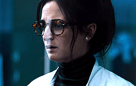 slatesource:You know what they say - science never sleeps!Jenny Slate as Dr. Dora Skirth in Venom (2