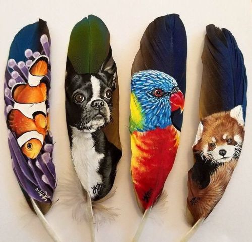 ARTIST USES DELICATE FEATHERS AS CANVAS FOR HER REALISTIC ANIMAL PORTRAITS