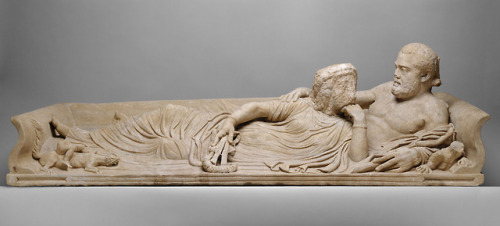 Sarcófago de una pareja reclinada, cultura romana, 220 d.C.