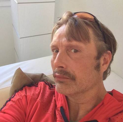 theselfieissue:Eat your heart out, world, its Mads Mikkelsen. #theselfieissue #hannibal madsmikkelse
